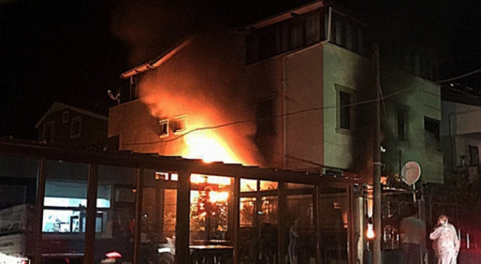 Güzellik salonu alev alev yandı!