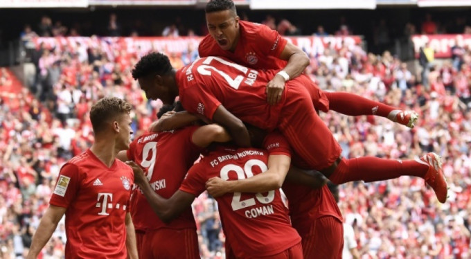 Bundesliga'da perde yarın açılıyor