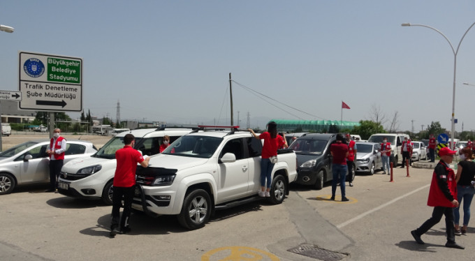 Kızılay'dan bin 100 aileye gıda yardımı