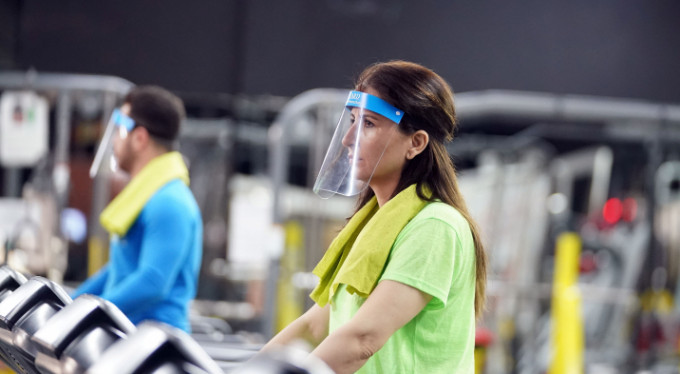 Parmak iziyle üye alan spor salonları yandı