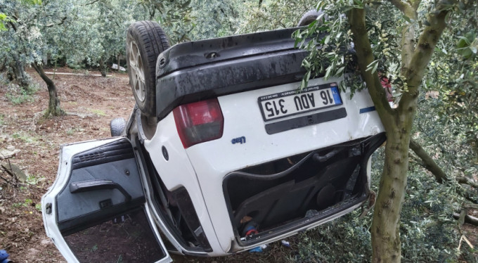 Bursa'da evin bahçesine daldı!