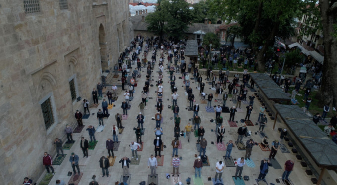 Binlerce Bursalı Tarihi Ulucami'de buluştu