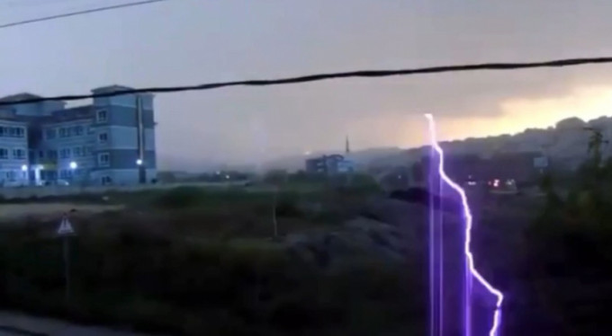 Bursa'da yıldırım böyle düştü! İşte o anlar