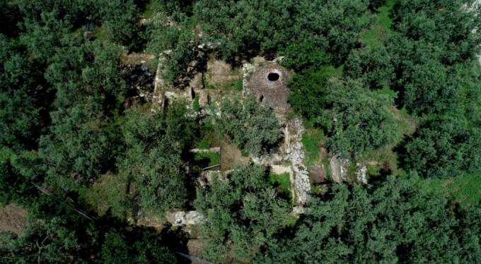 Tarihi yer alkol bağımlılarının meskeni oldu!