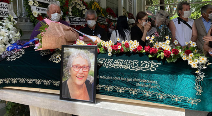 Usta oyuncu son yolculuğuna uğurlandı