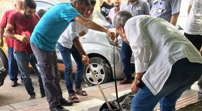 İnanılmaz... Üzerlerine bakın ne düştü!