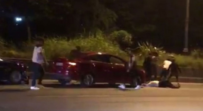 Kaza sonrası tekme tokat kavga kamerada!