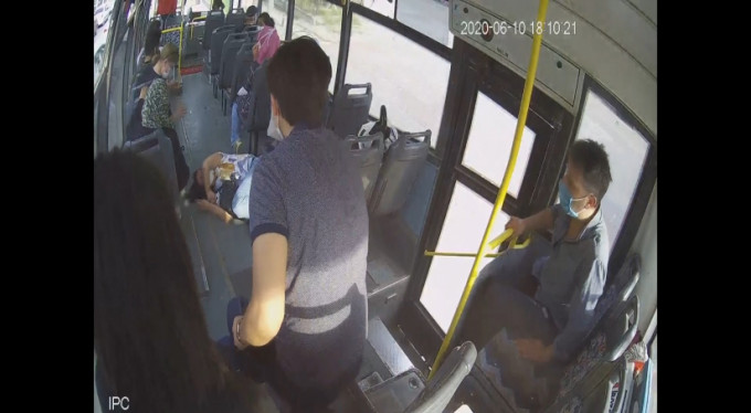 Bursa'da otobüste kalp krizi geçirdi!