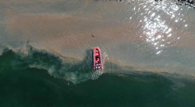 Marmara Denizi turuncuya boyandı!