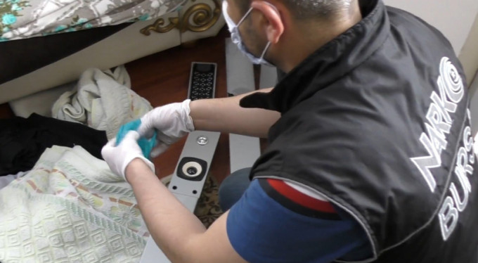 Bursa'da hareketli saatler! Gözaltılar var