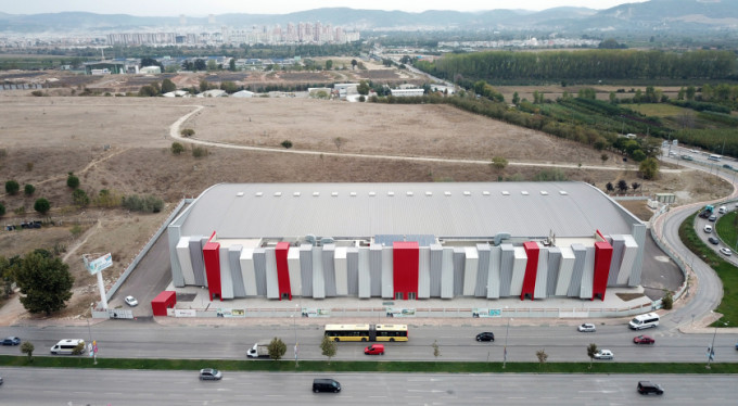 Türkiye'nin en büyük atletizm salonu Osmangazi'de