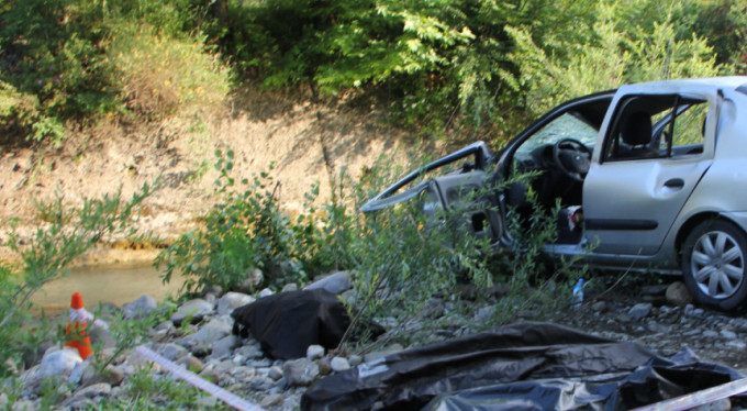 Hastane dönüşünde feci kaza! 3 ölü 3 yaralı