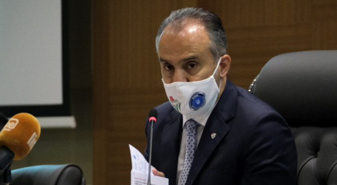 Afet bölgesinde yaralar sarılıyor