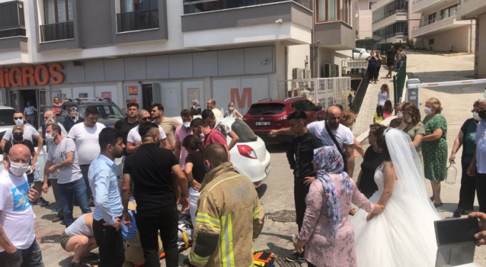 Bursa'da düğün konvoyu kaza yaptı!