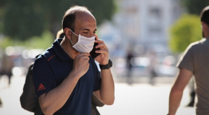 Maske yalanları virüsle mücadeleye darbe vuruyor!