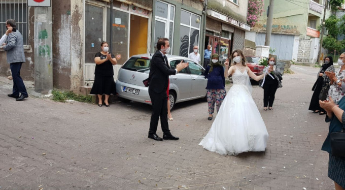 İşte Bursa'da sosyal mesafeli düğün