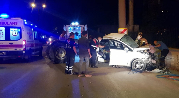 Bursa'da feci kaza! 3 ölü 1 yaralı