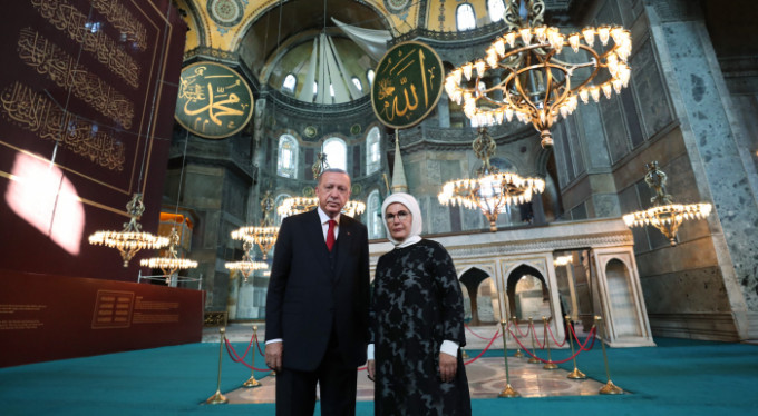 Ayasofya'ya sürpriz ziyaret!