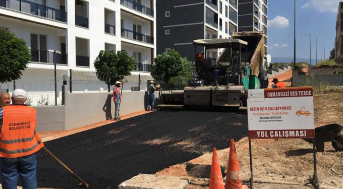 Osmangazi'de yollar asfaltlanıyor