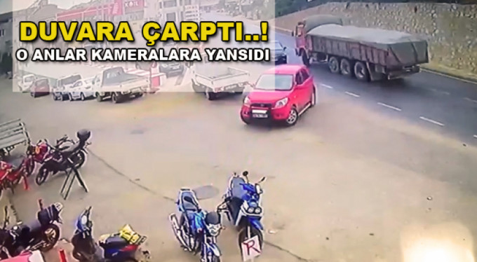 Alçı yüklü kamyon duvara çarptı... O anlar kameralara yansıdı