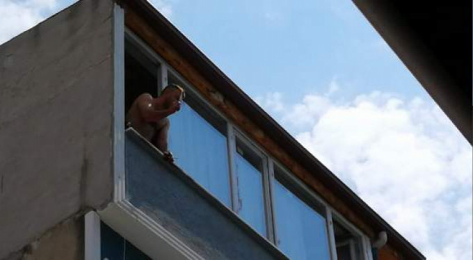 Bu adam çıldırdı