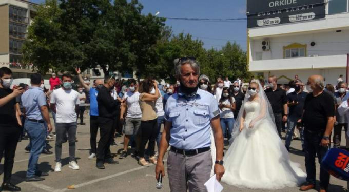 Bursa'da gelinli eylem