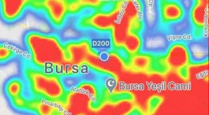 Bursa'da her yer kırmızıya boyandı