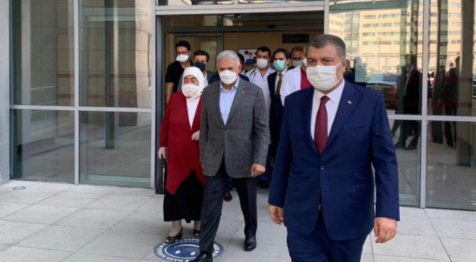 Hastane çıkışı ilk fotoğraf