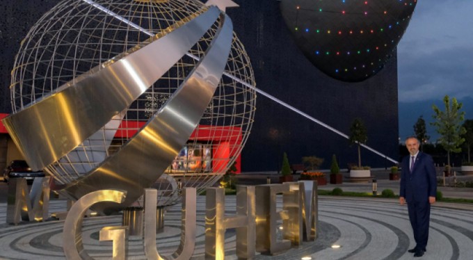 Astronotlar ve pilotlar yetişecek