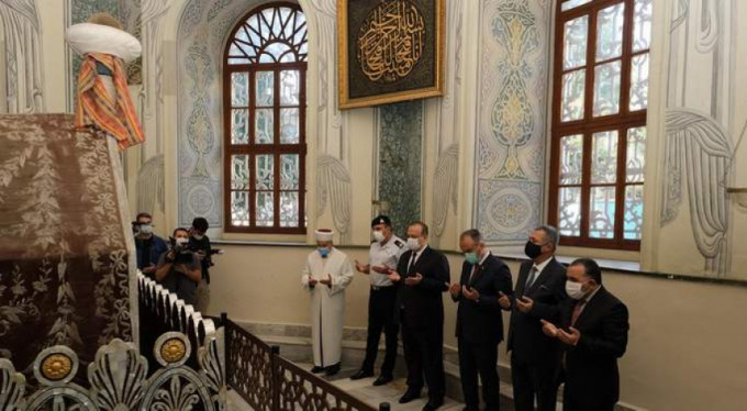 Padişah türbelerinde Kuran tilaveti