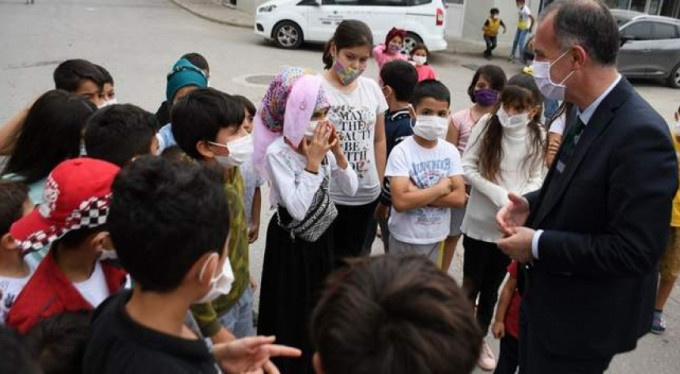 Başkan o çocuklara sürpriz yaptı