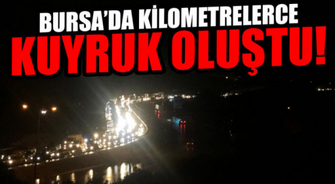 Kilometrelerce kuyruk oluştu