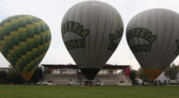 Bursa'da balonlar peş peşe havalandı