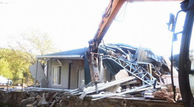 Uludağ'da kaçak villalara balyoz