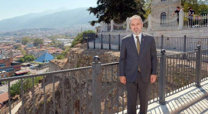 Bursa'nın simgesi Tophane yamaçlarıyla daha da güzel