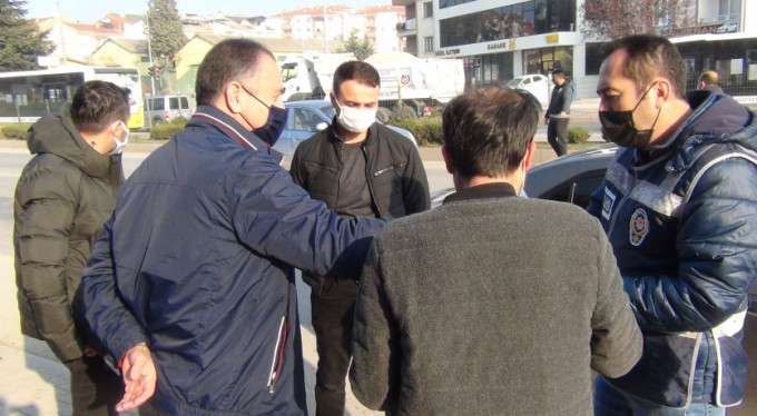 Bursa'da ikazlara rağmen yasağa uymuyorlar