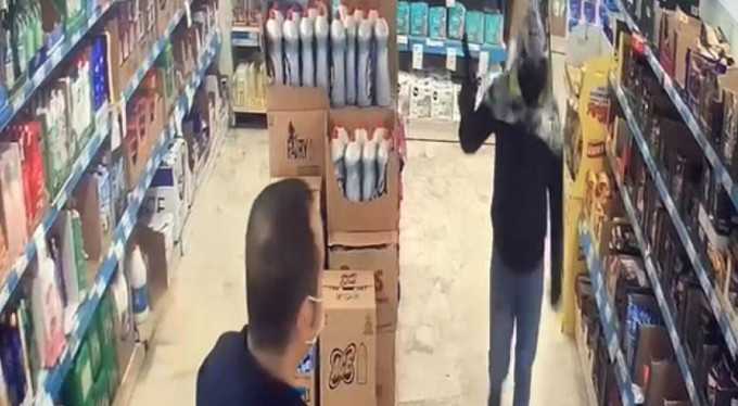 Market çalışanları dehşeti yaşadı