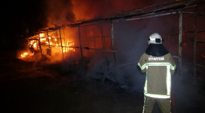 At çiftliği alev alev yandı