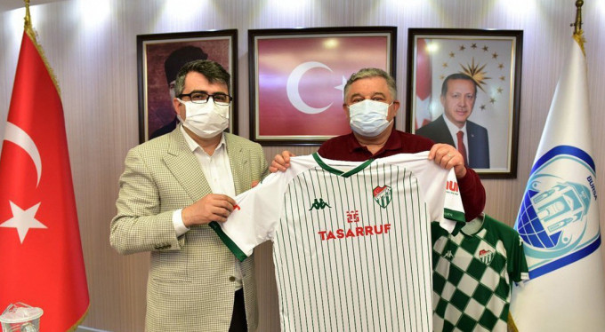 Yılmaz'dan Timsah'a formalı destek