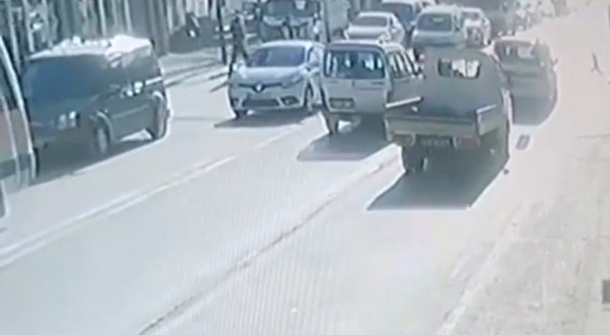 Bursa'da kırmızı ışıkta dehşet anları