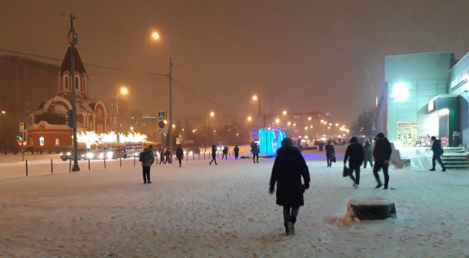 Rusya'da kar yağışı hayatı durma noktasına getirdi