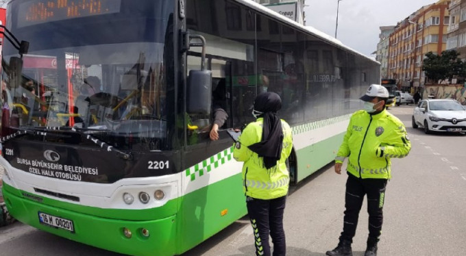 Bursa'daki toplu taşımalara korona virüs denetimi