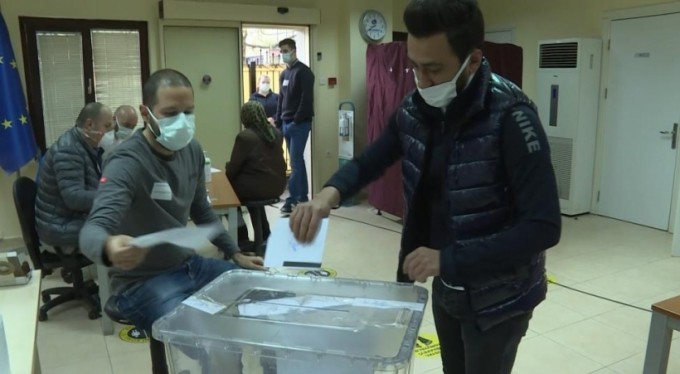 Bulgaristan'daki seçimler için Bursa'da oy kullandılar