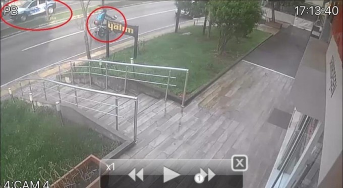 Motosikleti çalan hırsızın pişkinliği pes dedirtti