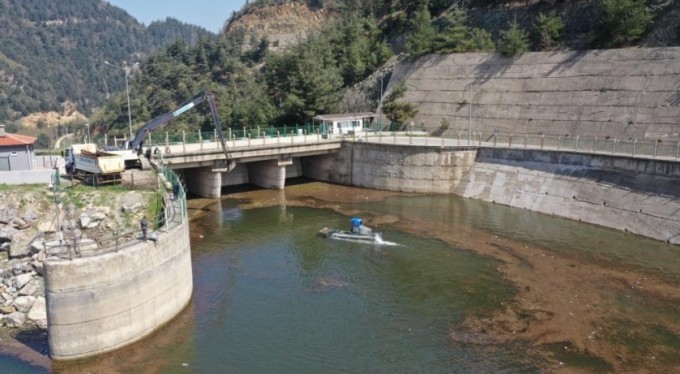 Bursa'da barajlarda hummalı temizlik