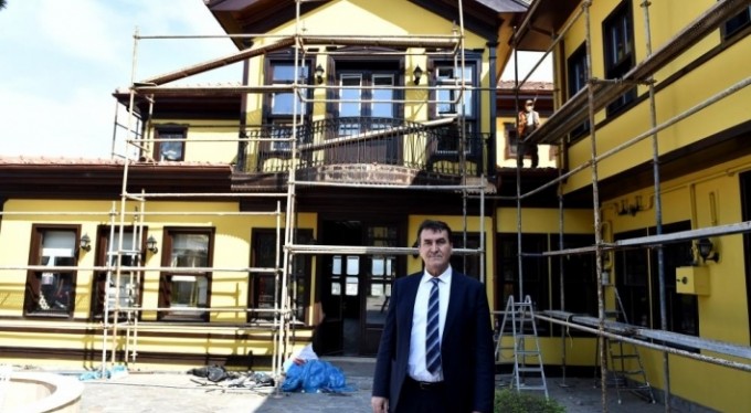 Sümbüllü Bahçe Konağı yenileniyor