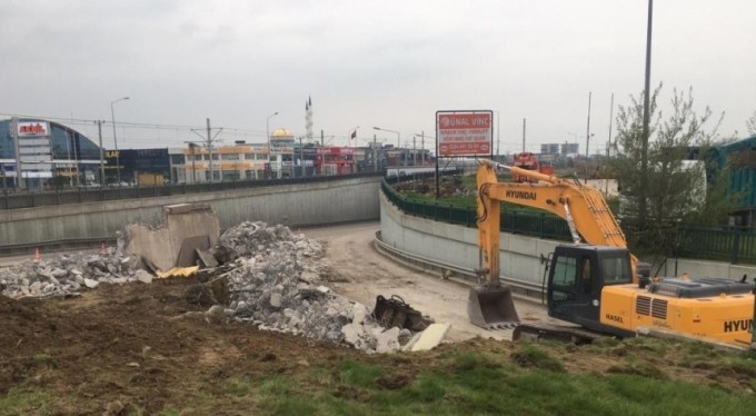 Tıkanan yollara neştere devam