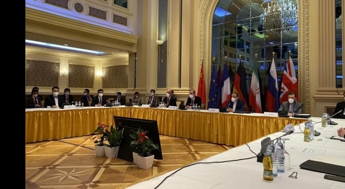 Rusya'dan, İran'a nükleer bomba izni çıkmadı