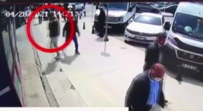 Katliam planlayan hainlerin elbise oyunu