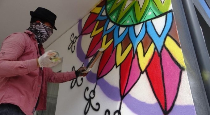 Kısıtlamada sanatını evlere taşıdı